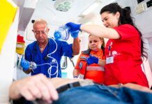 MEDICUL TUDOR CIUHODARU NE AJUTĂ SĂ ÎNȚELEGEM, CUM TREBUIE SĂ FACEM FAȚĂ ALERGIEI LA AMBROZIE